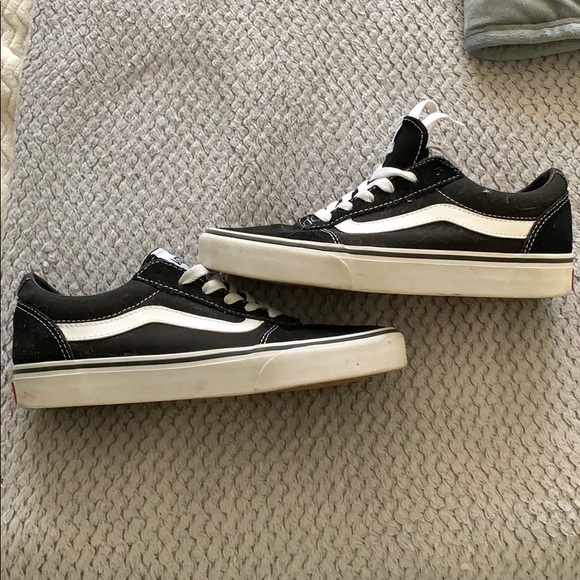 Vans - Picture 1 of 4